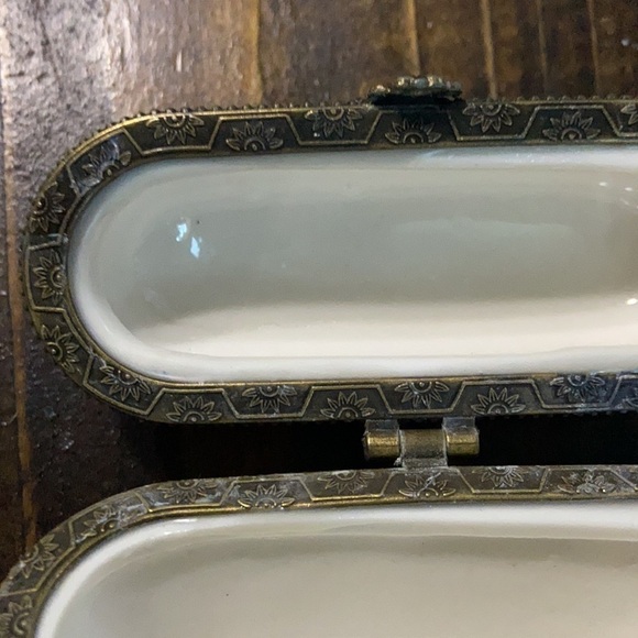 VINTAGE Blue Delft Floral Rectangle Trinket Box - Picture 8 of 13